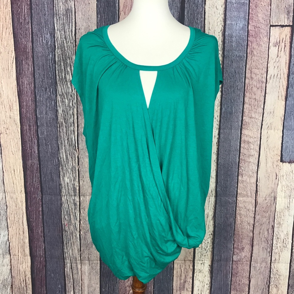 NEW Sejour Stretch Keyhole Top Soft 2X